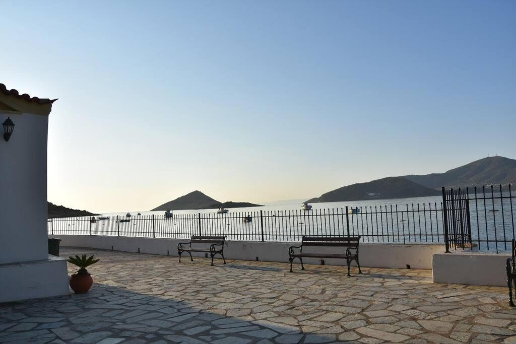 Modern Studio Next To The Sea! Πόρτο Ράφτη Εξωτερικό φωτογραφία