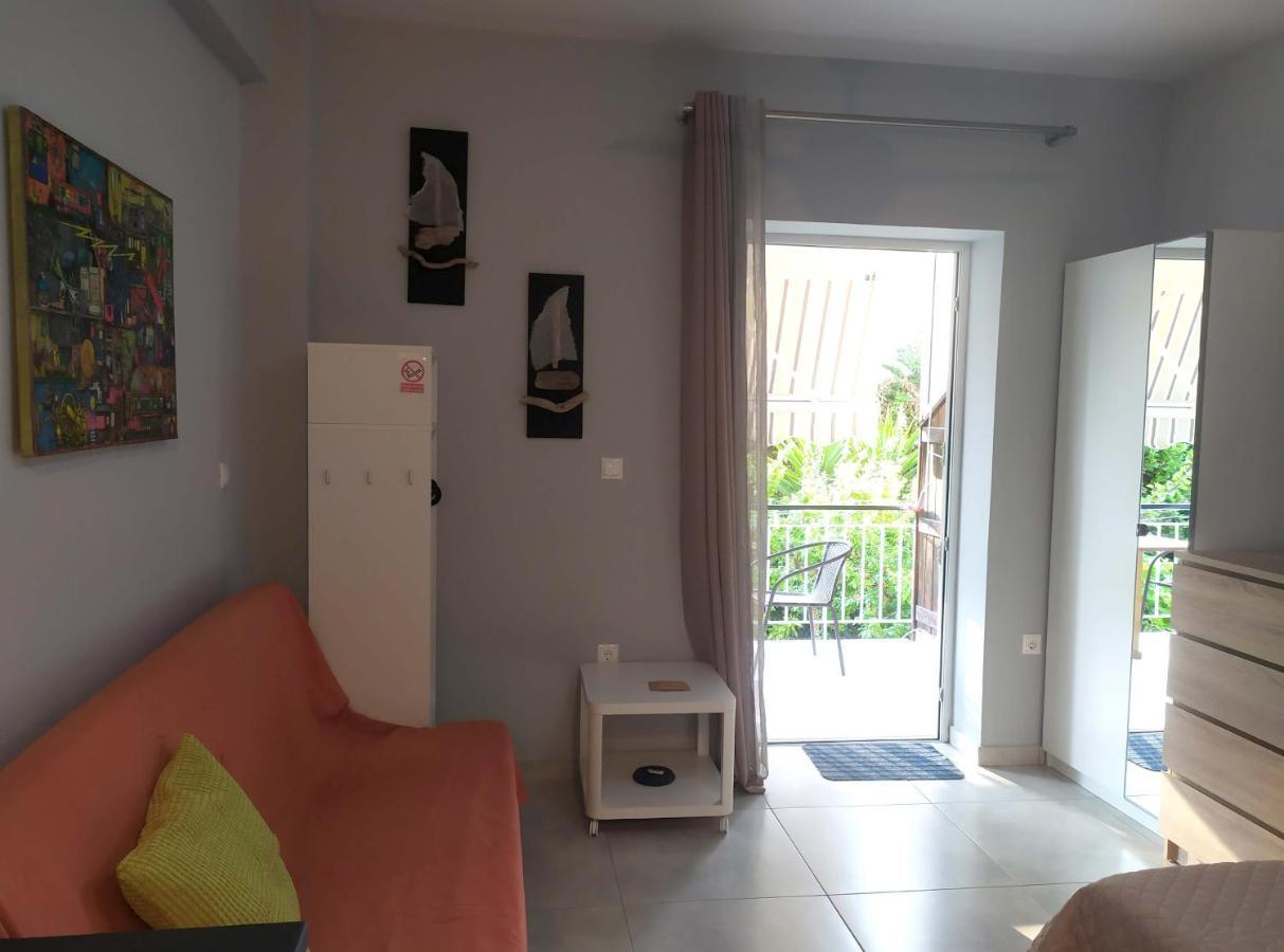 Modern Studio Next To The Sea! Πόρτο Ράφτη Εξωτερικό φωτογραφία